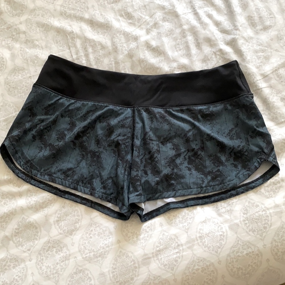 Vuori running shorts, sz large, brand new